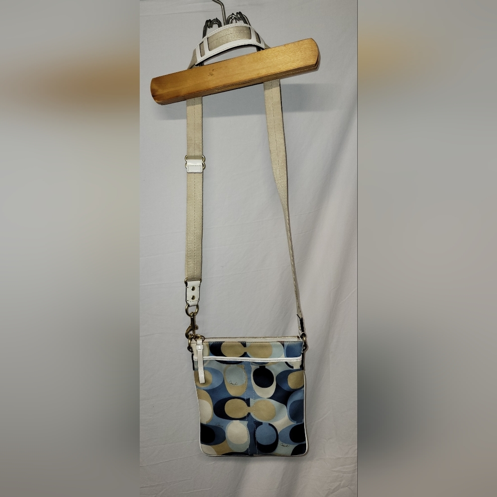 ☆AUTHENTIC☆ COACH SIGNATURE SWING PACK L0767-41226 SCARF BLUE CROSS BODY